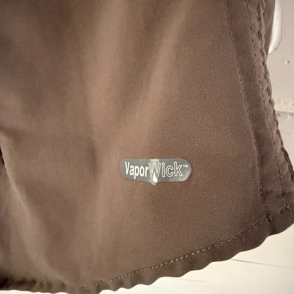 The North Face | Small | Dark Taupe Tailored Button-Down Shirt - Picture 9 of 9